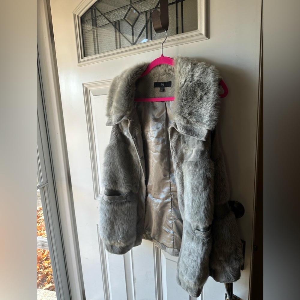 R&Z  Gray Warm Fuzzy Vest Size: XL